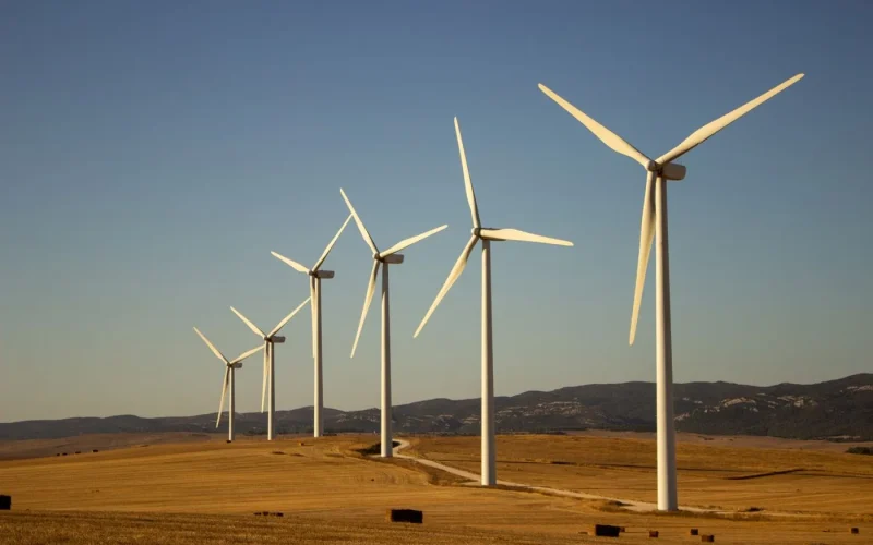 landscape-with-windmills_15879-608